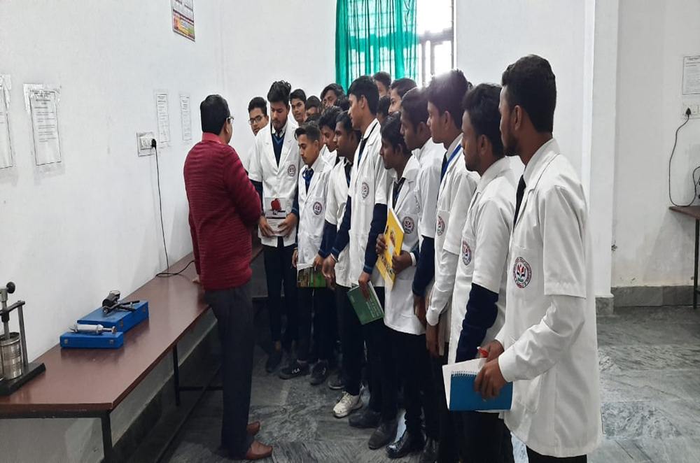 Machine Room & Instrument Room 